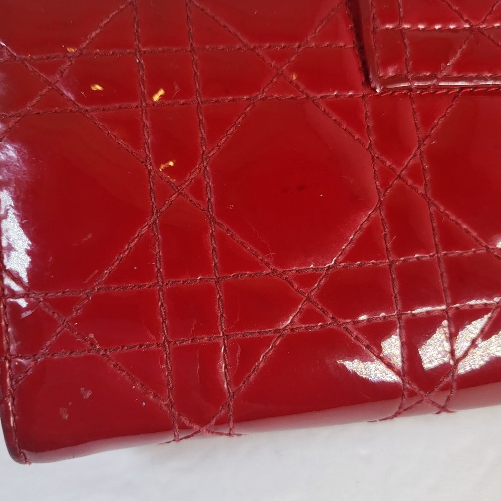 Authenticated DIOR Red Cannage Patent Leather New Lock Wallet on Chain - Picture 12 of 16